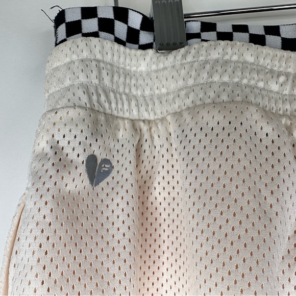 Fabletics Womens 2 pockets lined Three-Point Basketball Short M (checkered waist - Picture 7 of 14